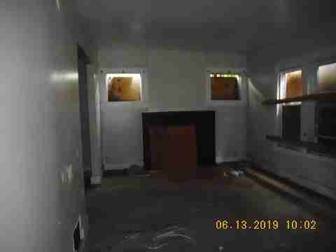 15702 Stansbury (8)_m.jpg